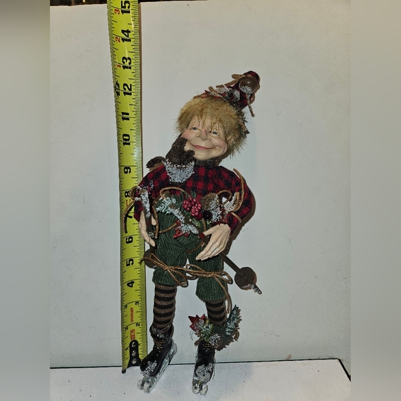 Elf On A Shelf Poseable Figurine with Skates. Vtg Bombay Company - Picture 2 of 3